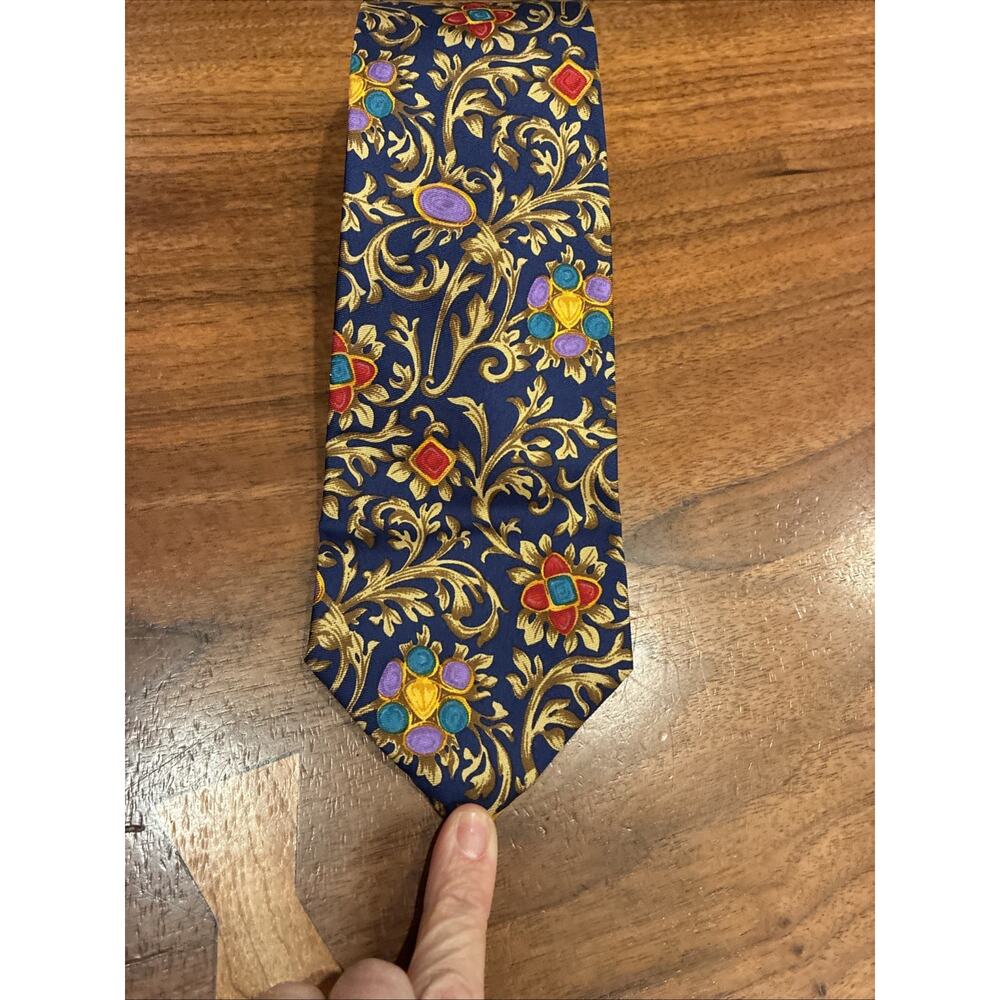 Chanel Men’s Silk Tie Monogram Pattern - Picture 7 of 7